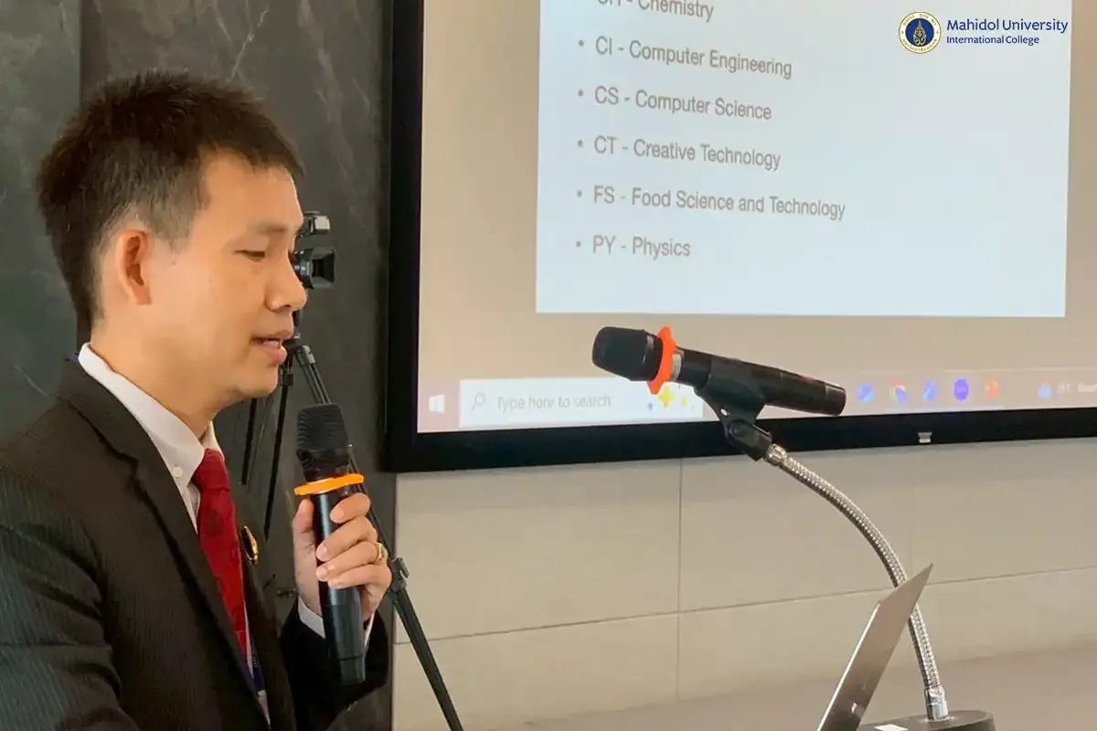 Science Division Holds Advisory Board Meeting