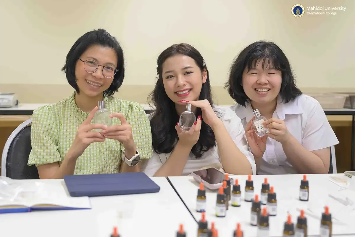 Chemistry Seminar in MUIC Explores the Science and Art of Perfumery