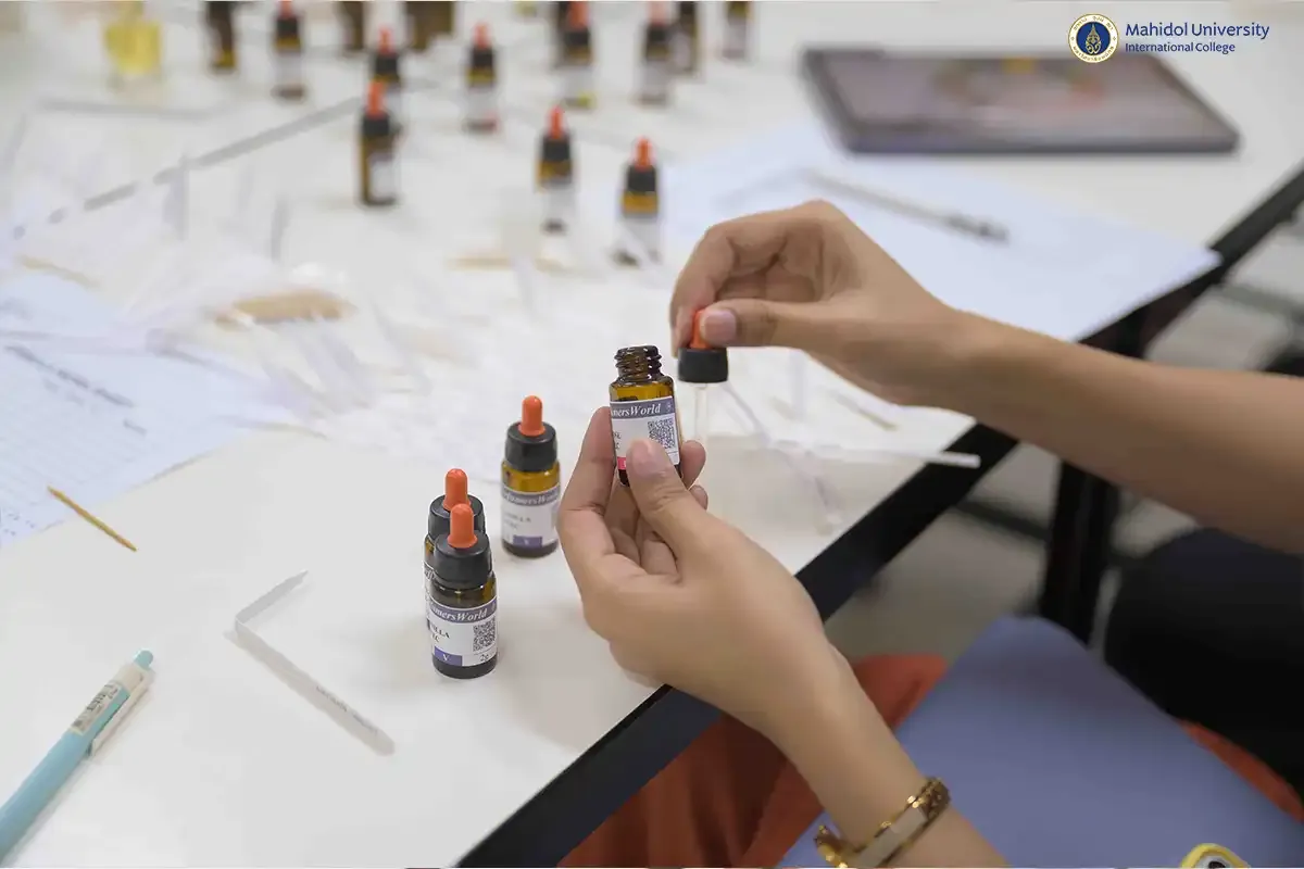 Chemistry Seminar in MUIC Explores the Science and Art of Perfumery