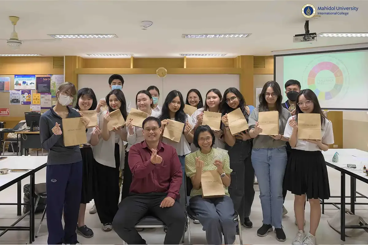 Chemistry Seminar in MUIC Explores the Science and Art of Perfumery