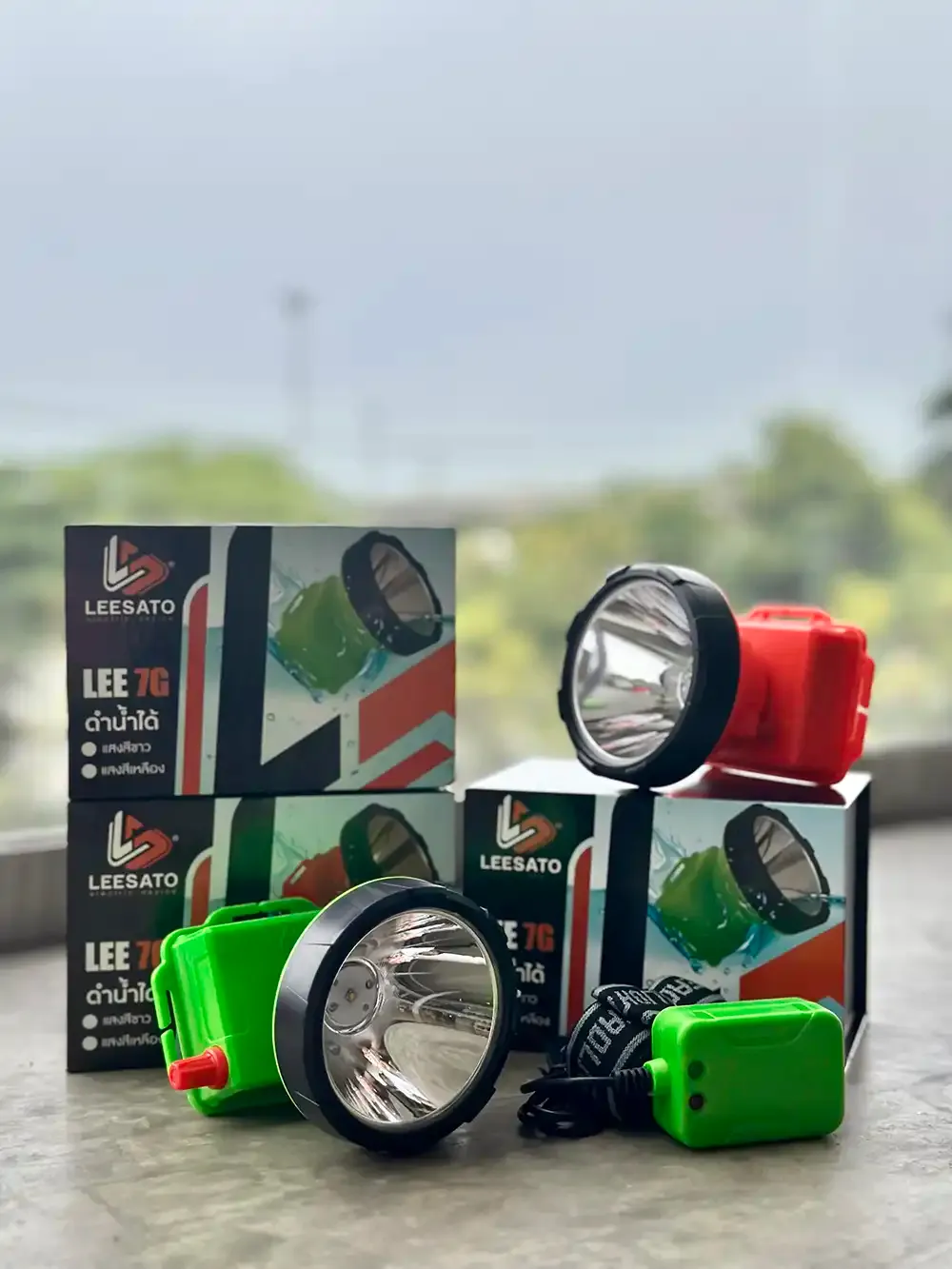 01-Full-time Student, Full-time Businessperson