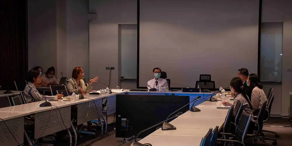 MUIC Dean Visits SiPH