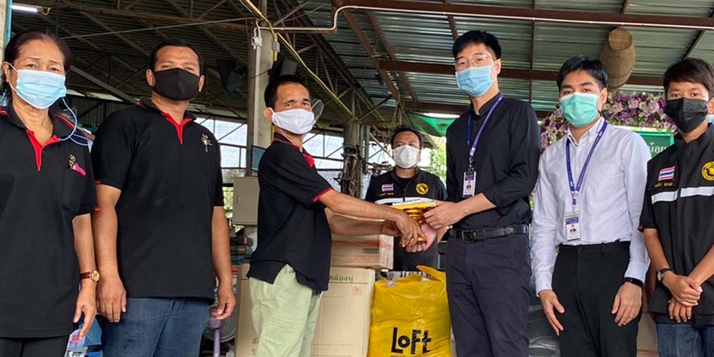 MUIC Donates Items to Luangta Noi Foundation