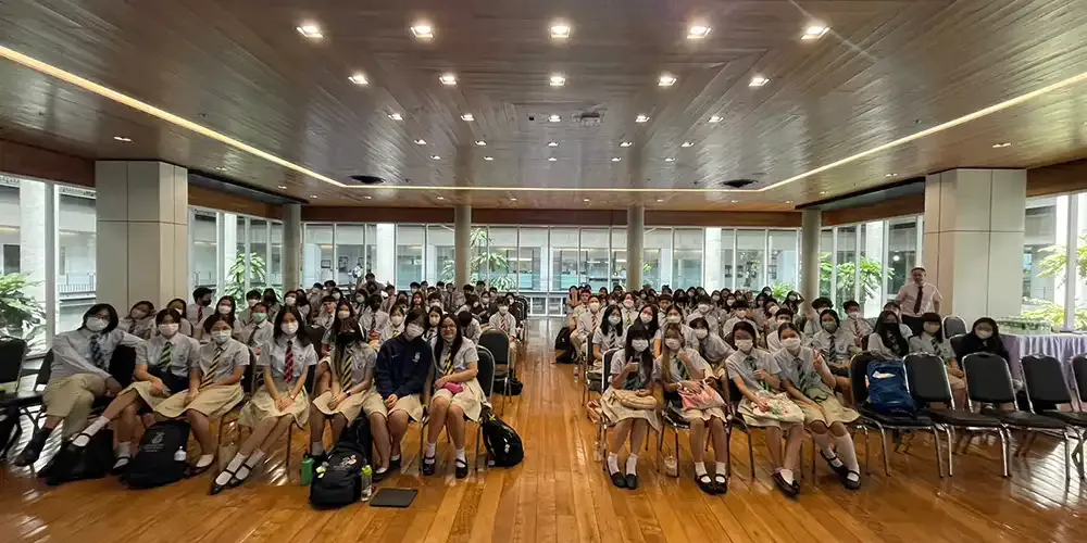 วิทยาลัยนานาชาติ ม.มหิดลให้การต้อนรับคณะเยี่ยมชมจากโรงเรียนนานาชาติฮาร์โรว์ กรุงเทพฯ