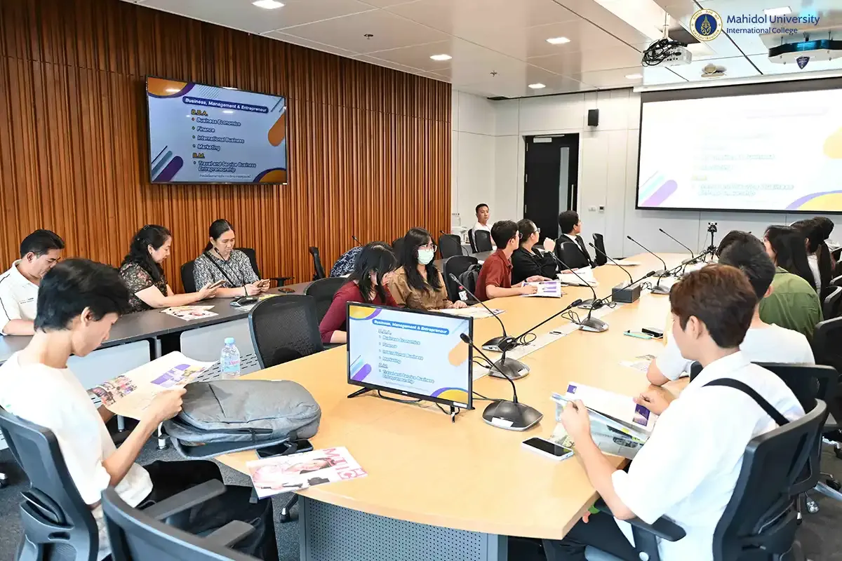 MUIC Welcomes Visiting Myanmar Students and Parents