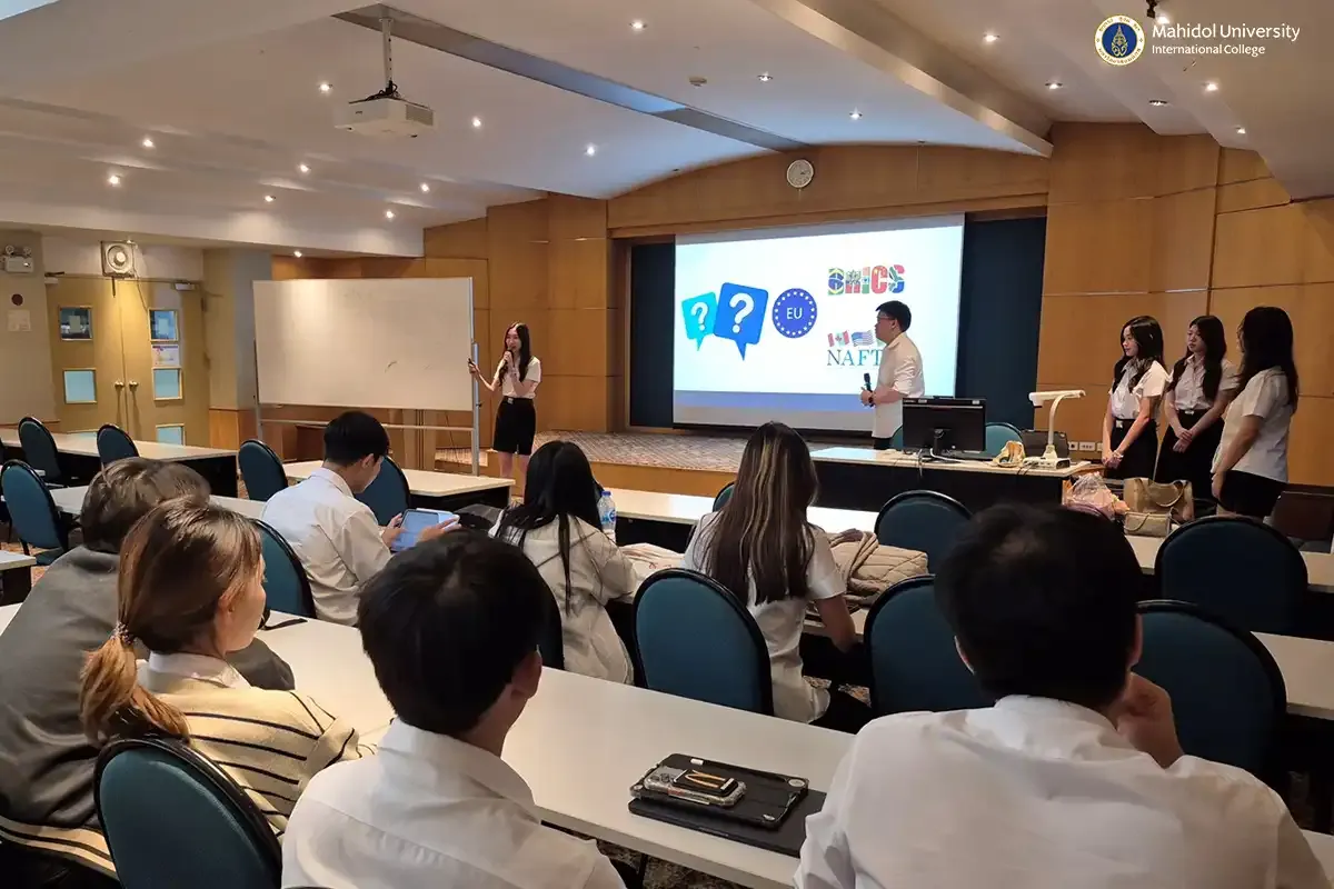 Sharing Insights with PC Students for Business Administration Q1/2025, Majors P’ Jor Nong