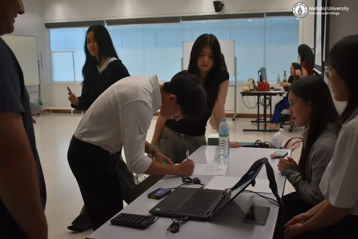Career Insights Club’s Workshop Trains Students How to “Speak Like a Boss”