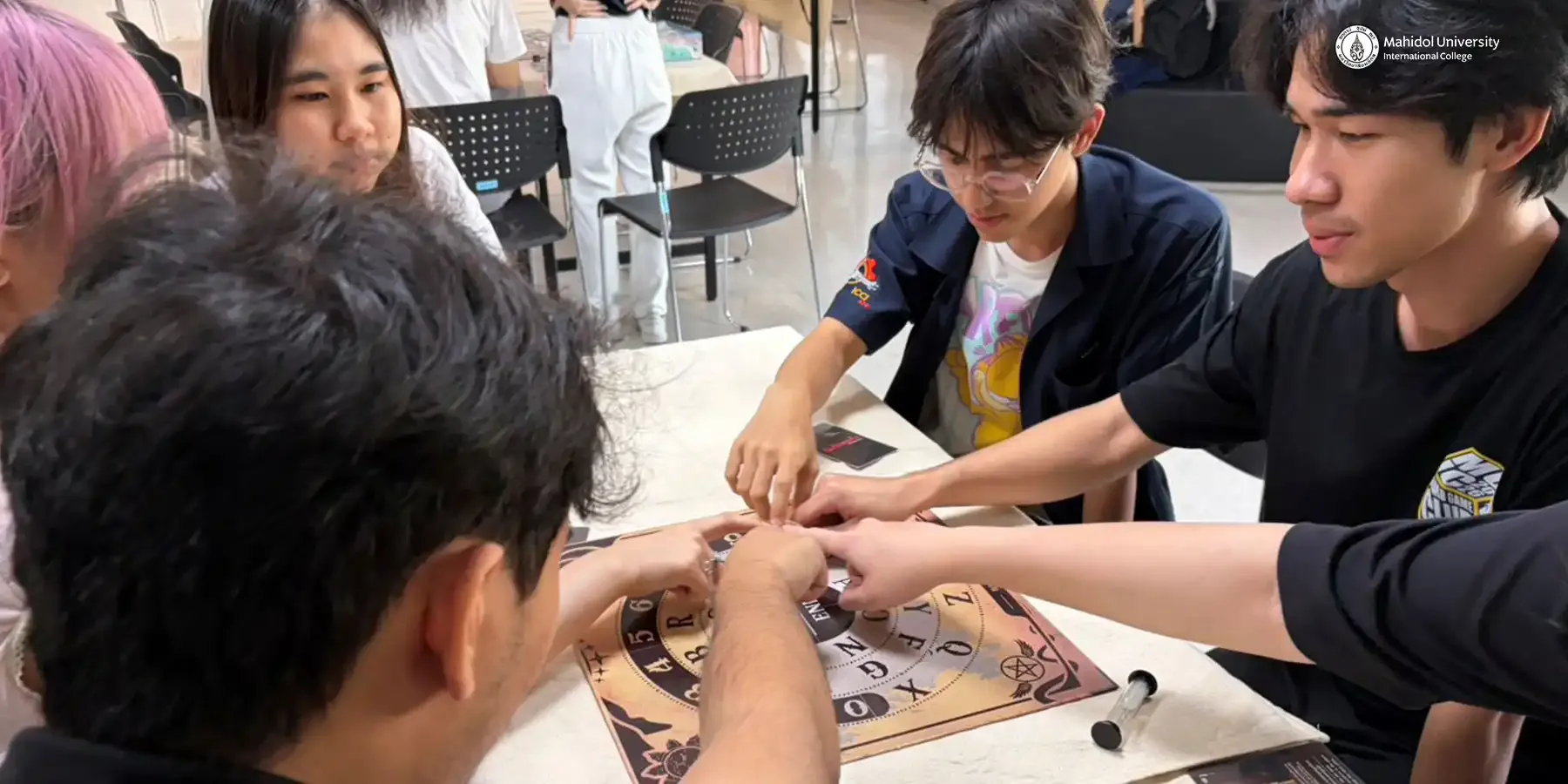 Students Unwind at Board Game Night