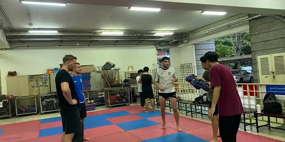 Weekly Training for Muay Thai Enthusiasts