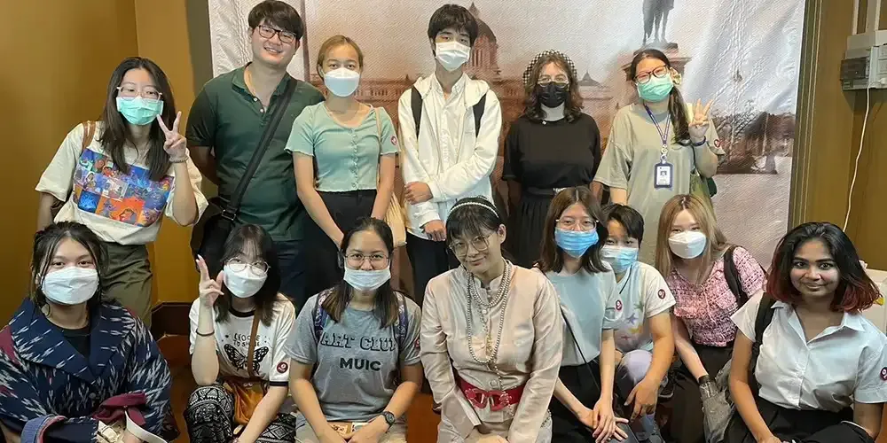 Art Club’s Field Trip to Museum Siam