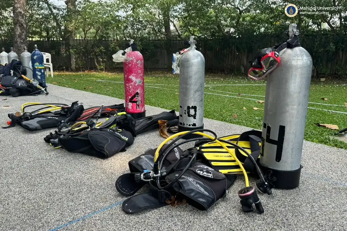 Diving Club Holds Scuba Pool Session