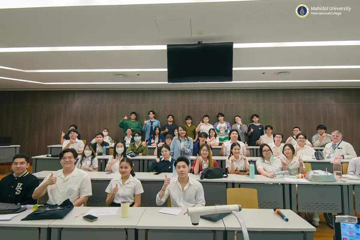 Student Affairs Prepares MUIC Students for Job Fair