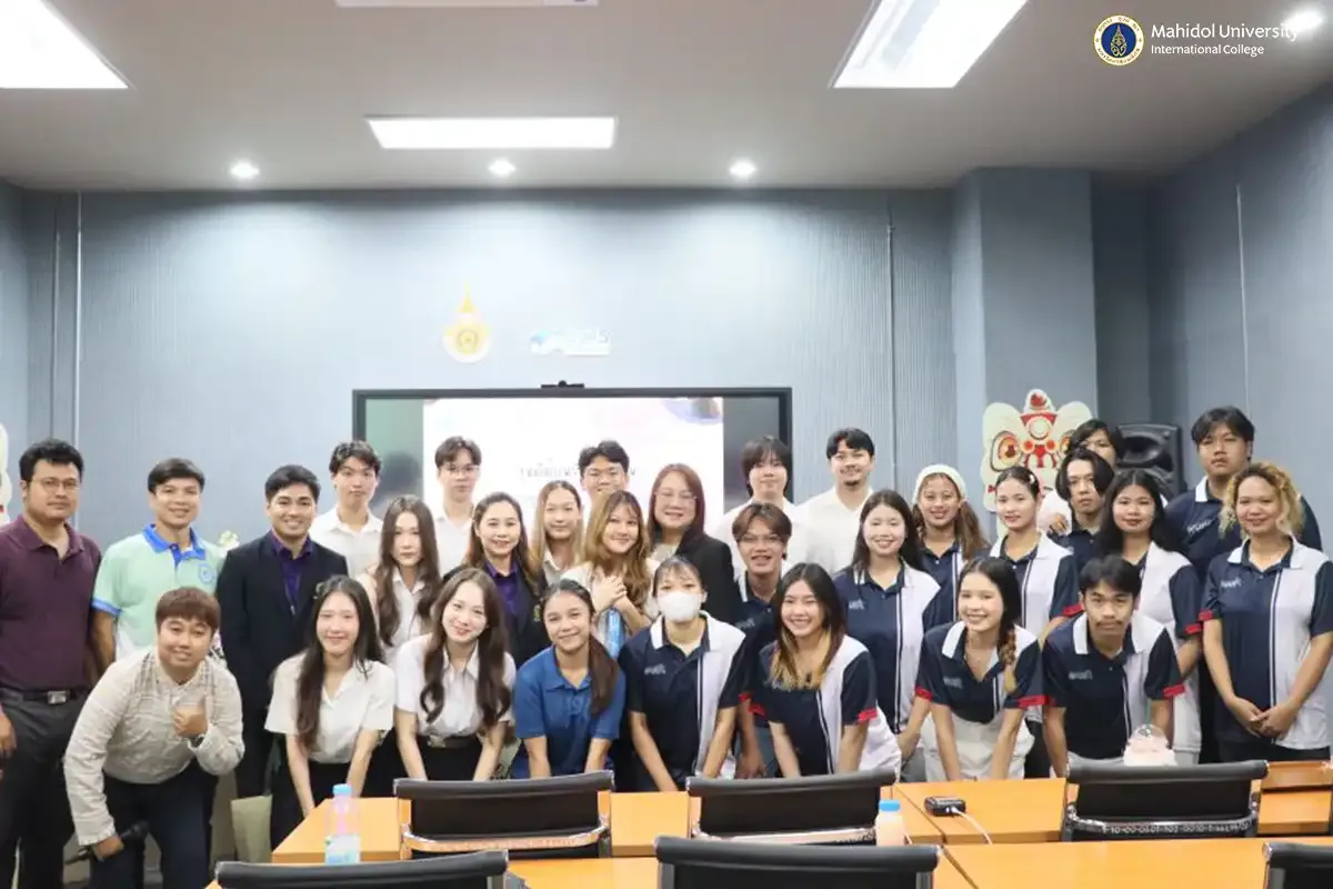 MUIC’s Volunteer Club Shares Experiences with RMUTR Student Association