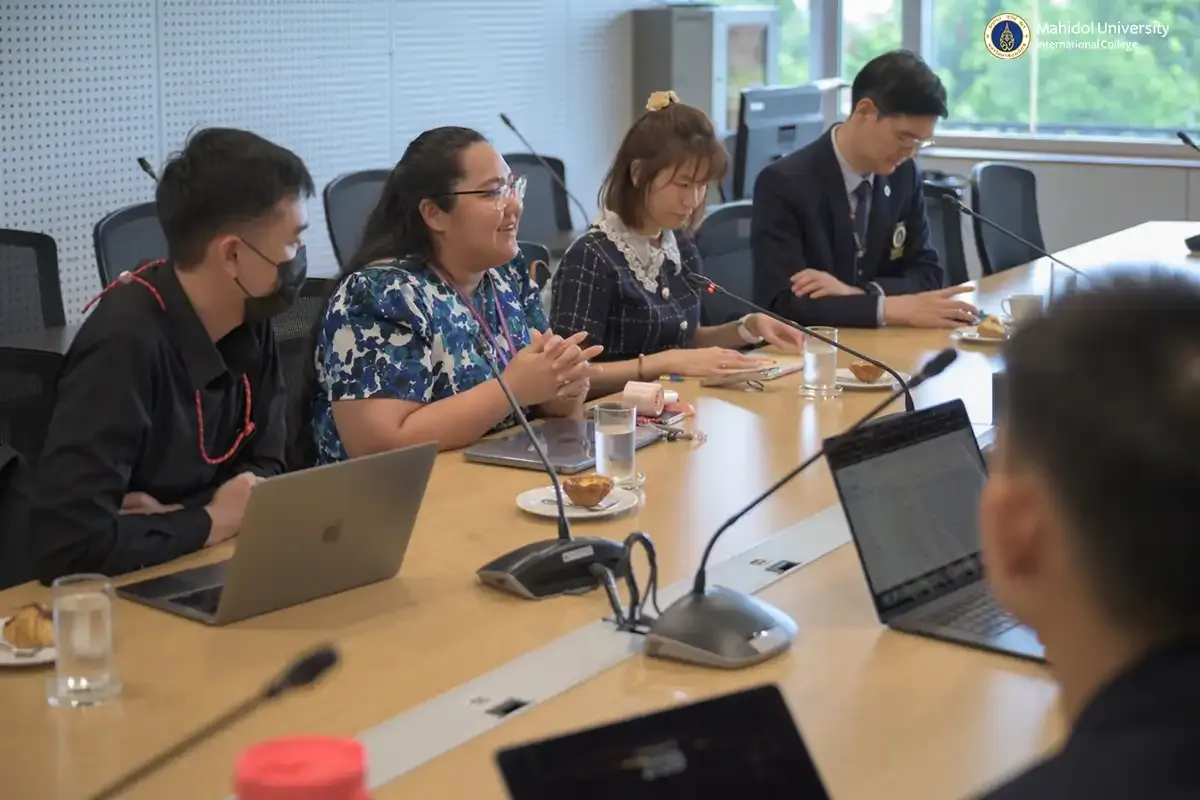 วิทยาลัยนานาชาติ มหาวิทยาลัยมหิดล ให้การต้อนรับคณะผู้บริหารจากคณะแพทยศาสตร์โรงพยาบาลรามาธิบดี ในโอกาสเยี่ยมชมและหารือความร่วมมือทางวิชาการ￼
