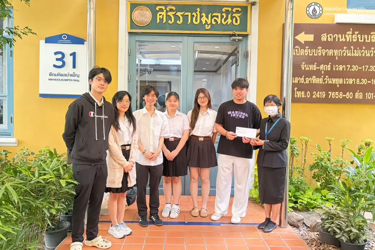 Outgoing SMO Officers Donate to Siriraj Foundation