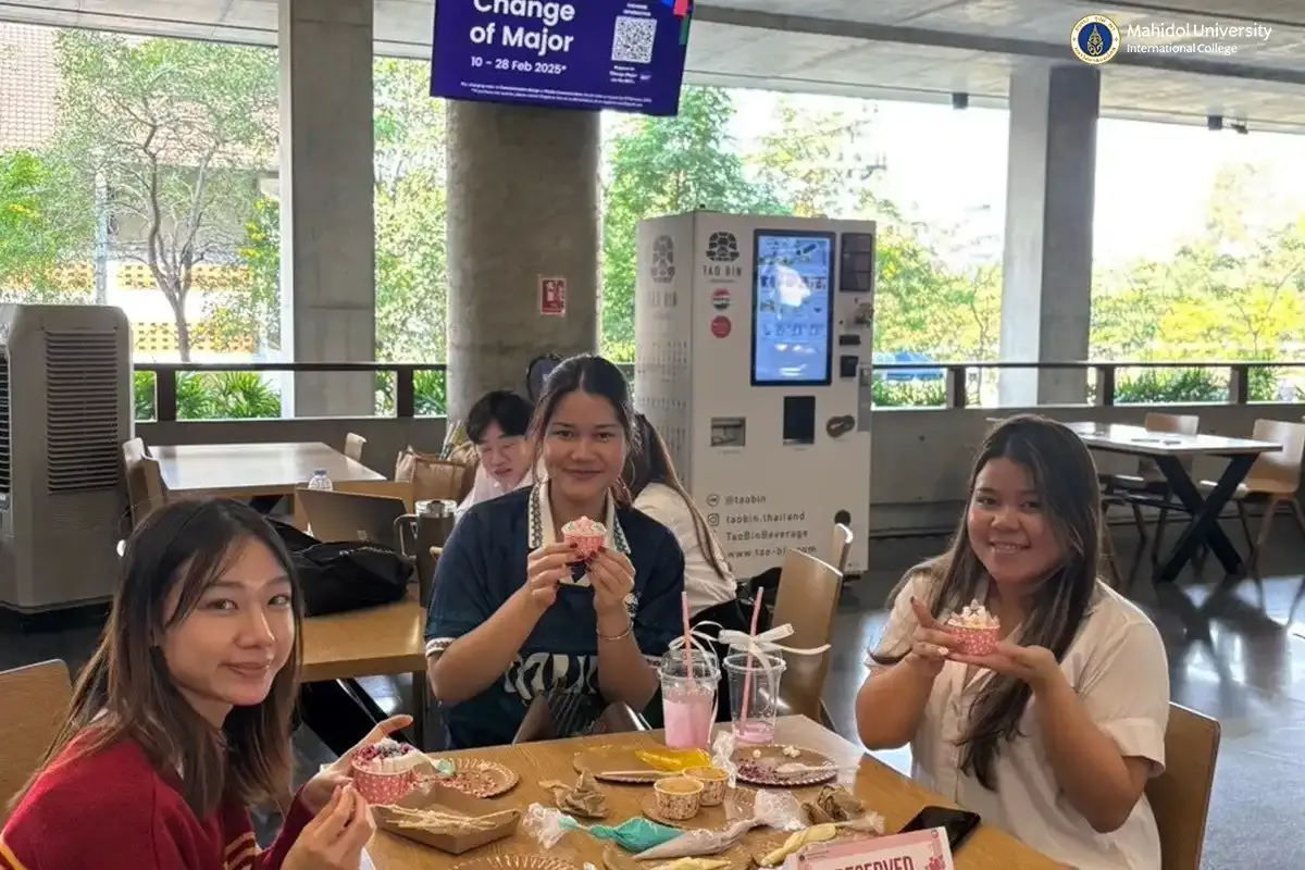 THM Club Holds Cupcake Workshop to Celebrate Valentine’s