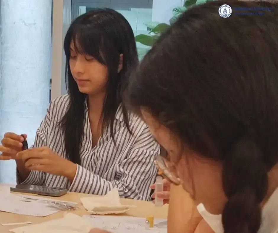 THM Club Holds “Aroma Alchemy” Workshop