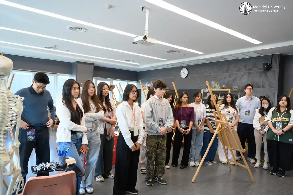 MUIC Organizes “Camp Dek Art” for Aspiring Design Students