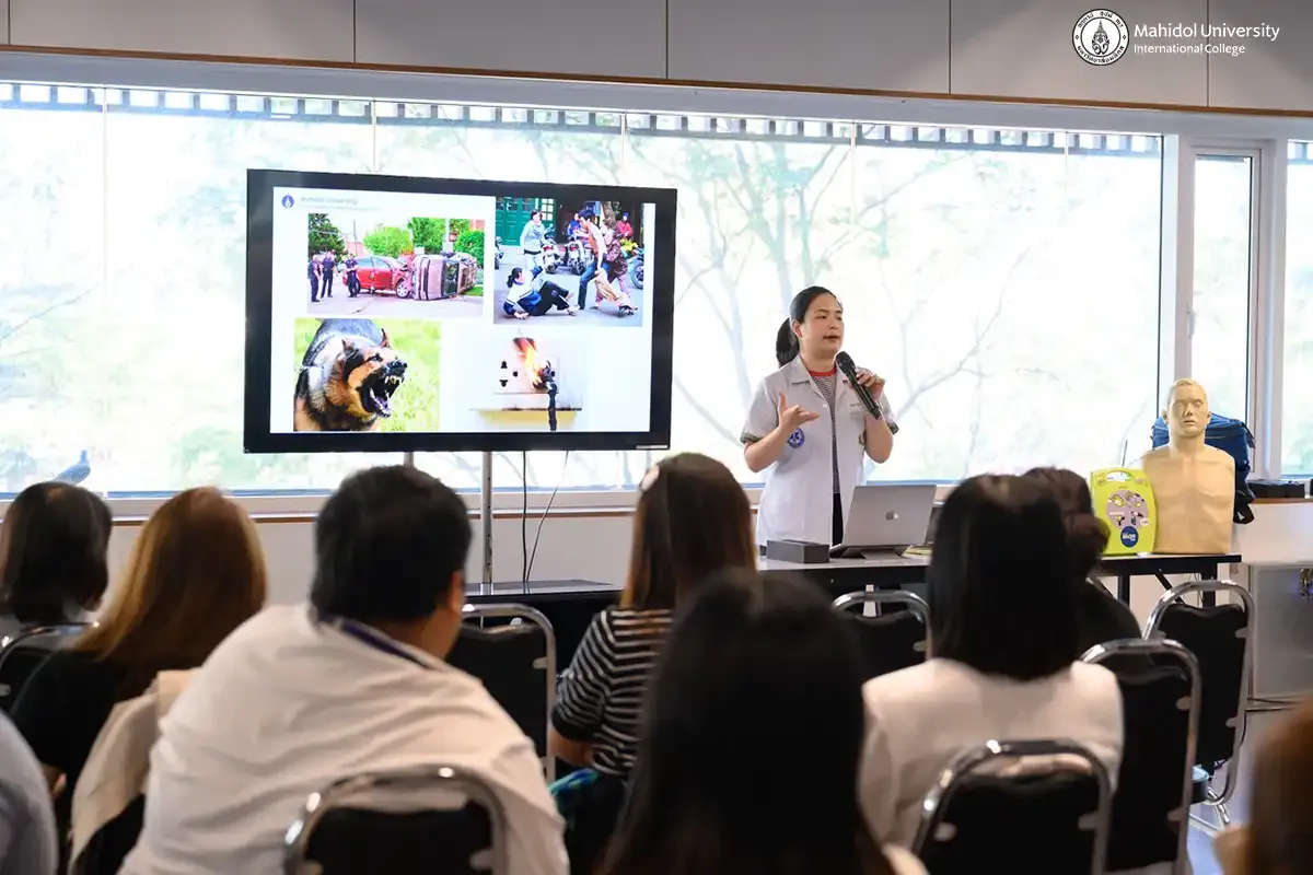 MUIC Staff Undergo First Aid & BLS Training