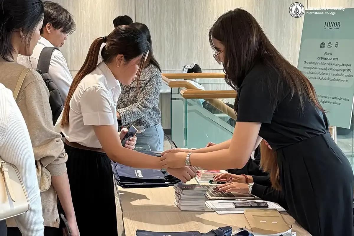 MUIC Students Attend Minor Group’s Open House