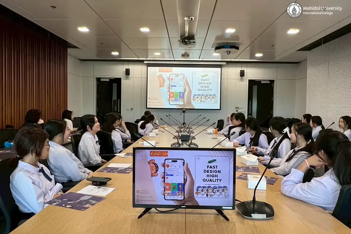 MUIC Welcomes Delegation from Mater Dei School