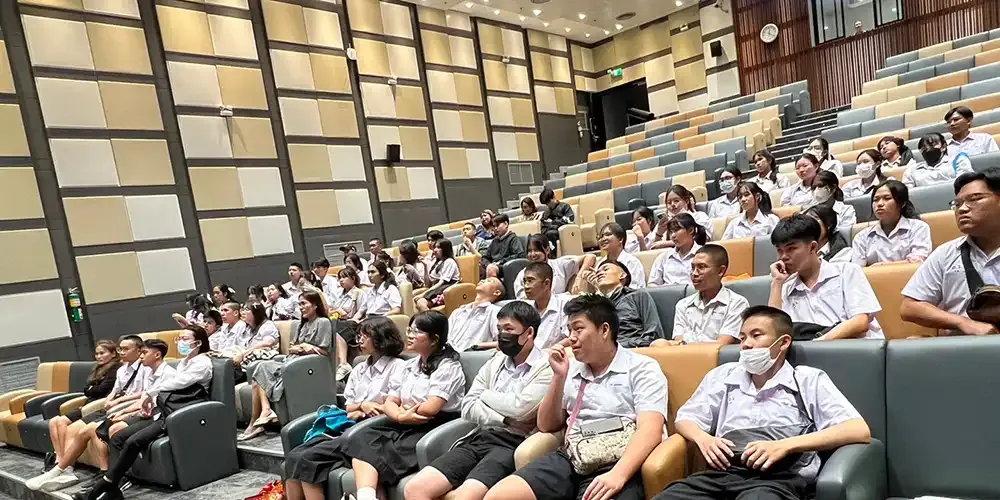 MUIC Welcomes Phuket Wittayalai School￼