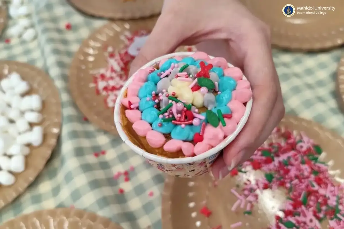 THM Club Holds Cupcake Workshop to Celebrate Valentine’s