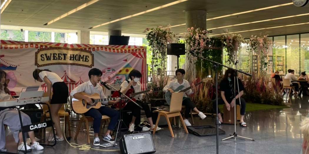 “MUIC Sweet Home” as Students Return to Campus