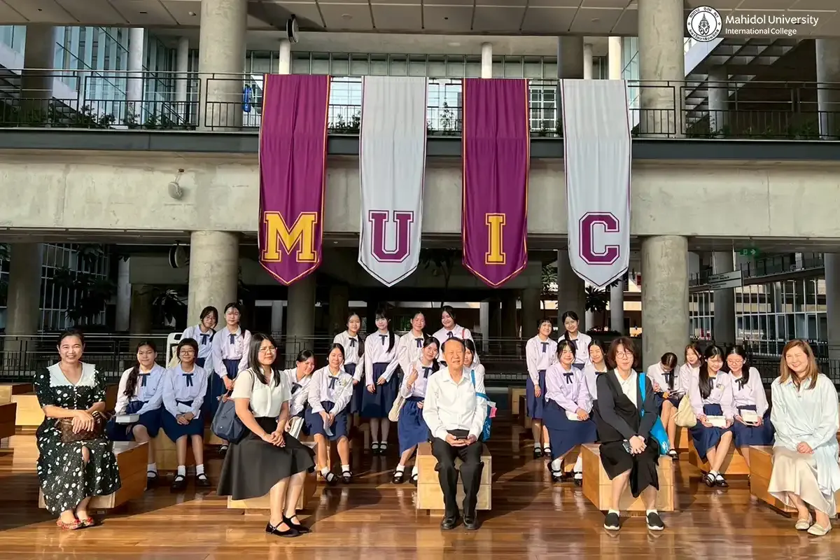 MUIC Welcomes Delegation from Mater Dei School