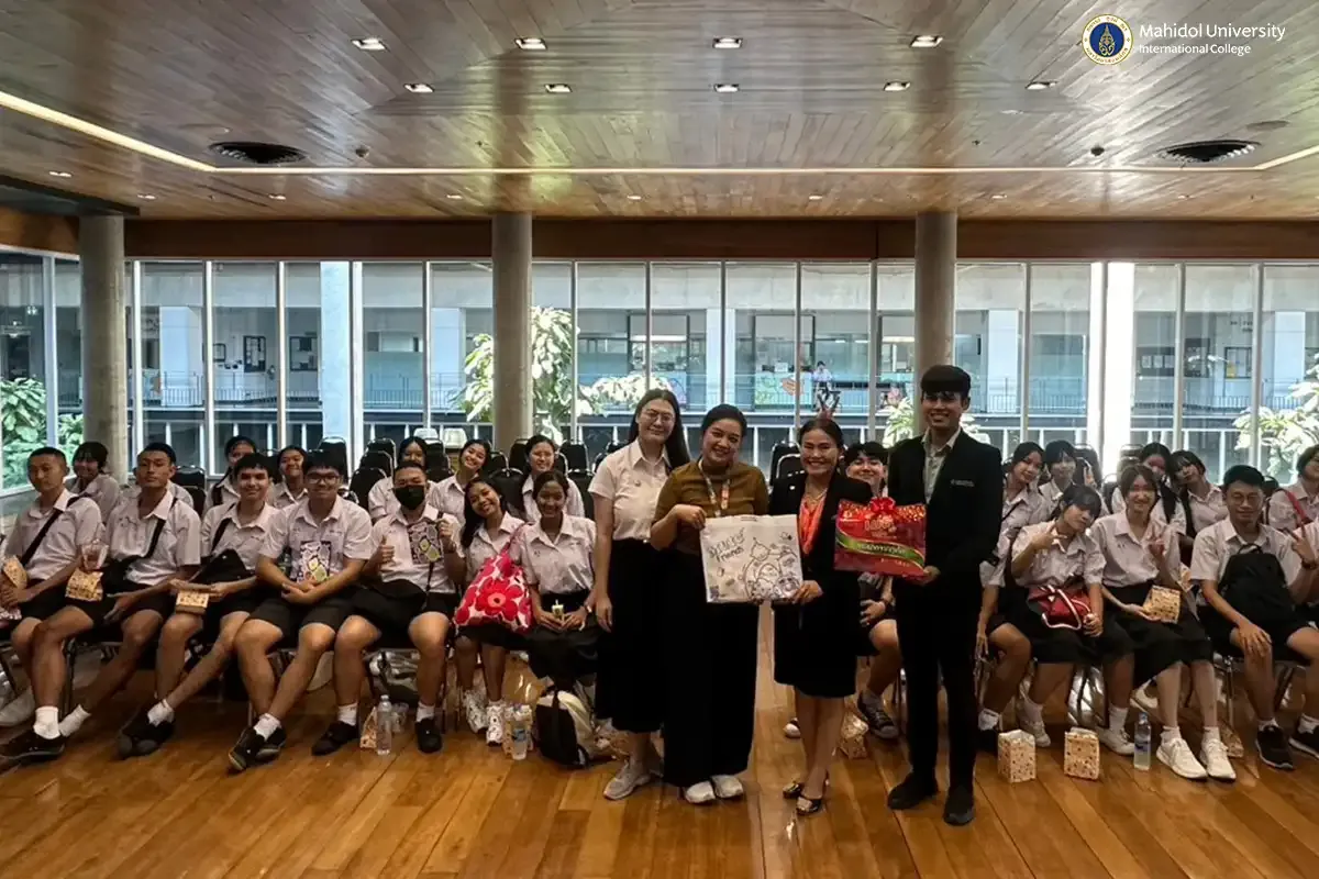 MUIC Welcomes Visitors from Phuket Wittayalai School