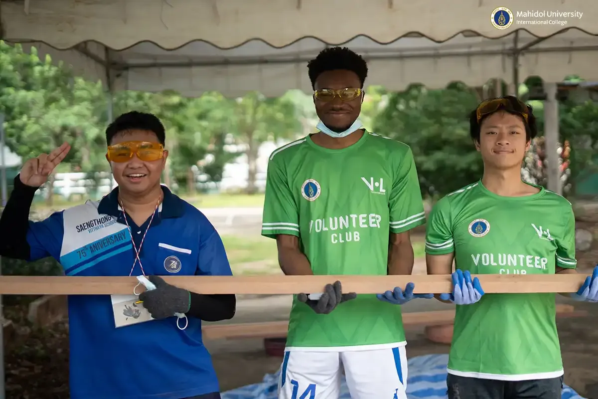 <strong>Volunteer Club Successfully Holds 5-Day Camp</strong>