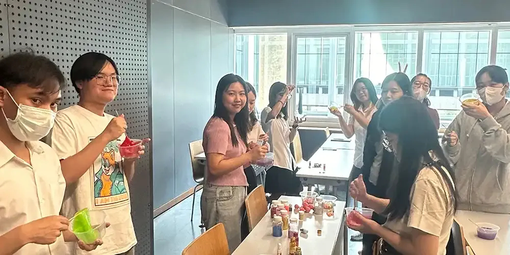 Art Club Organizes “DIY Slime” Workshop