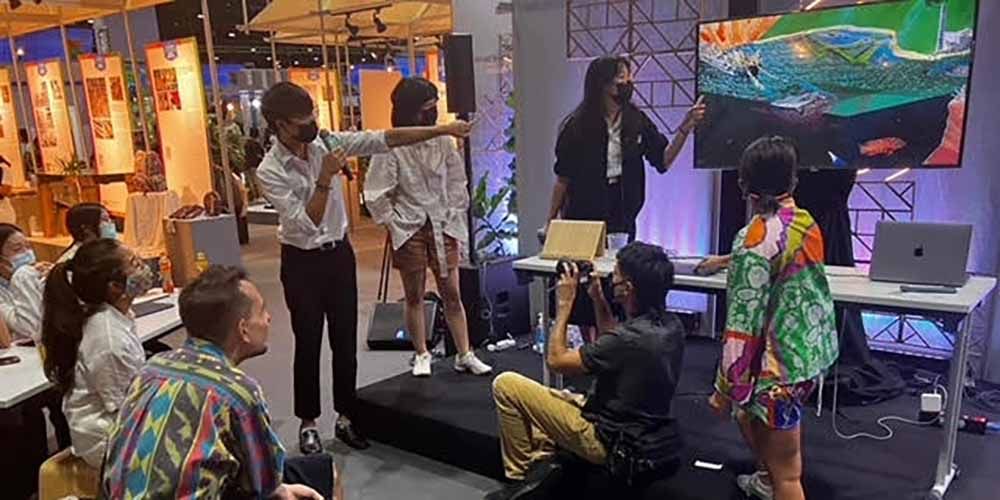 Comm Design Students Attend Nat Geo Workshop