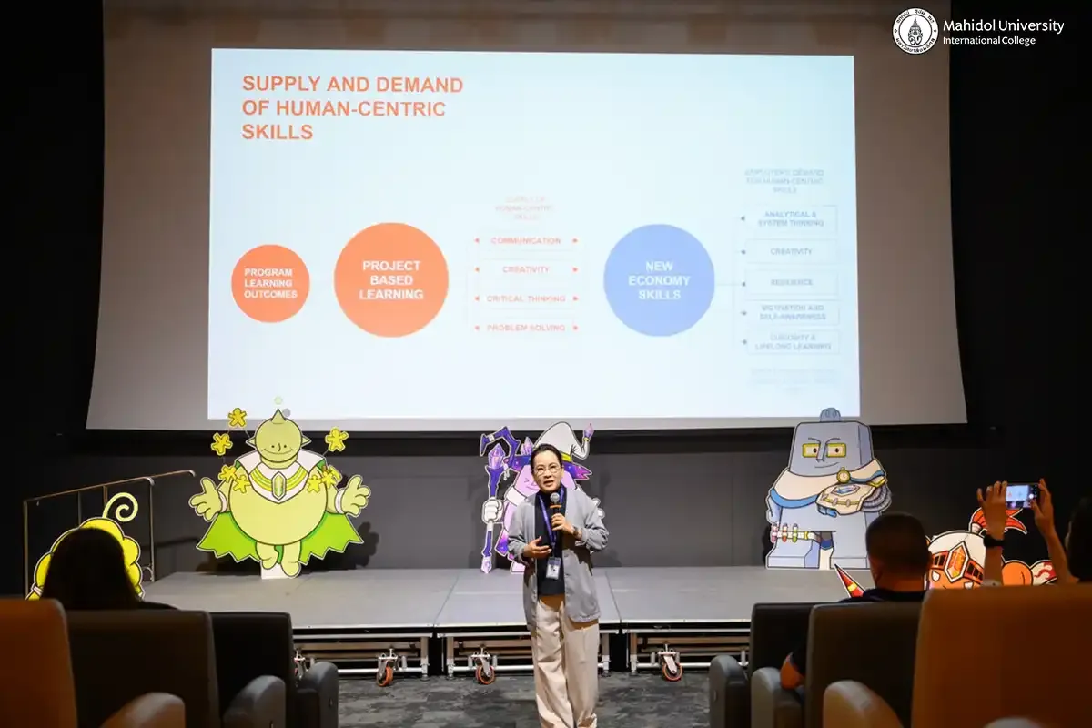 MUIC Organizes “Camp Dek Art” for Aspiring Design Students