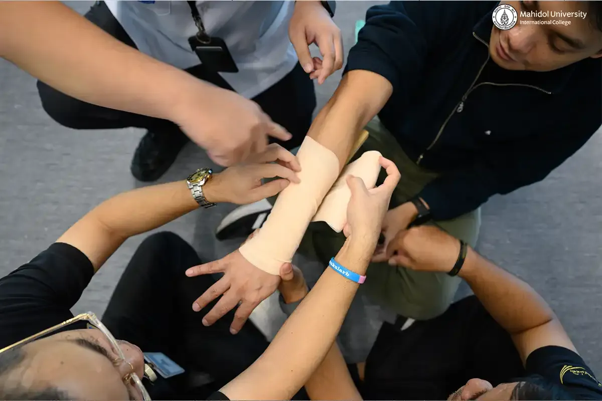 MUIC Staff Undergo First Aid & BLS Training