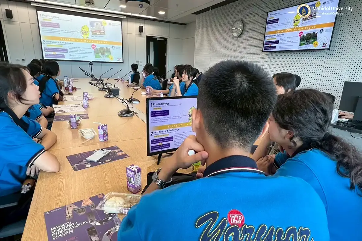 MUIC Welcomes Hatyai Wittayalai School￼