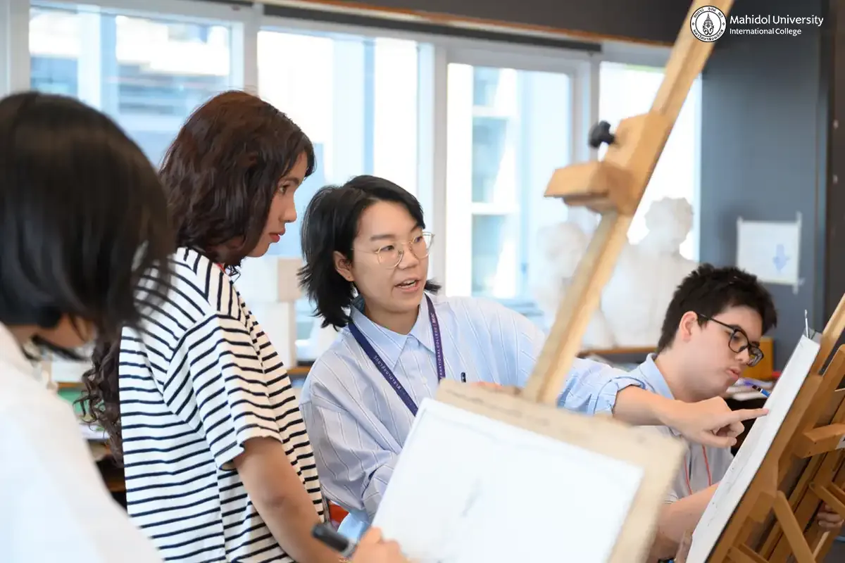 MUIC Organizes “Camp Dek Art” for Aspiring Design Students