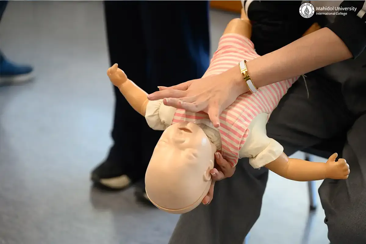 MUIC Staff Undergo First Aid & BLS Training