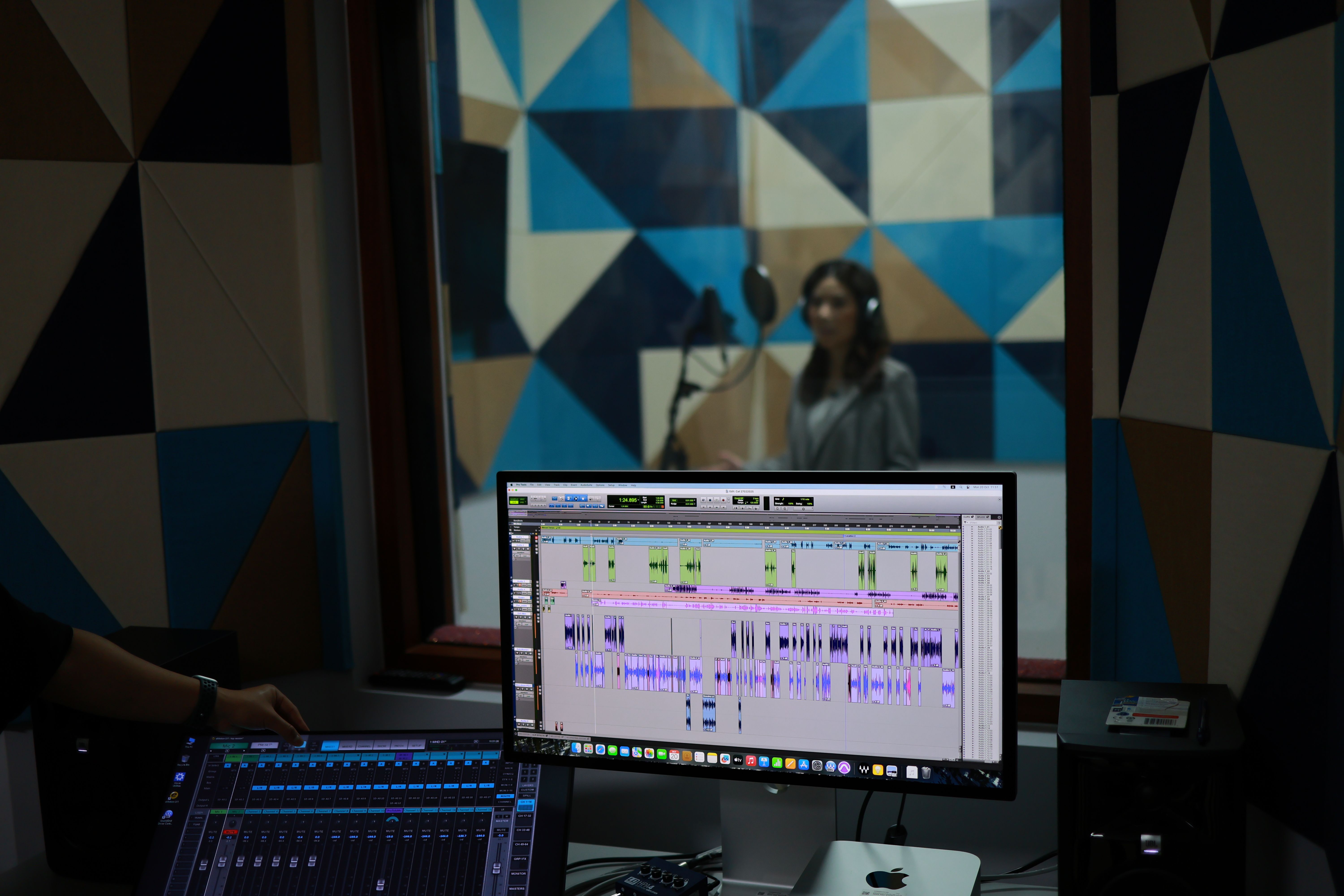 ห้องบันทึกเสียง (กำลังปรับปรุง)