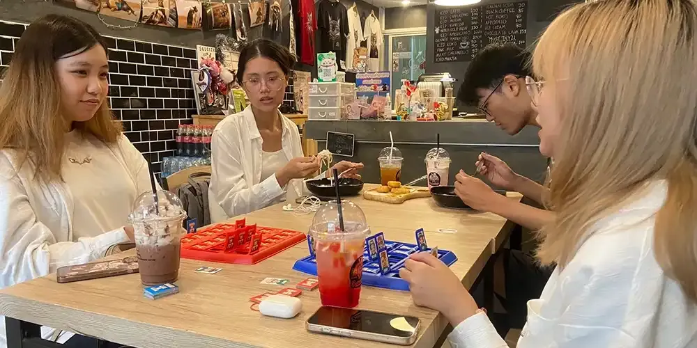 “Feline Fiesta” Delights MUIC’s Cat Lovers 