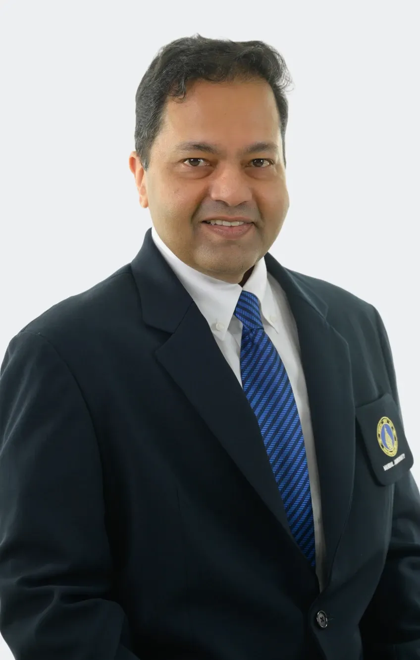 Dr. Robin Ramcharan 
